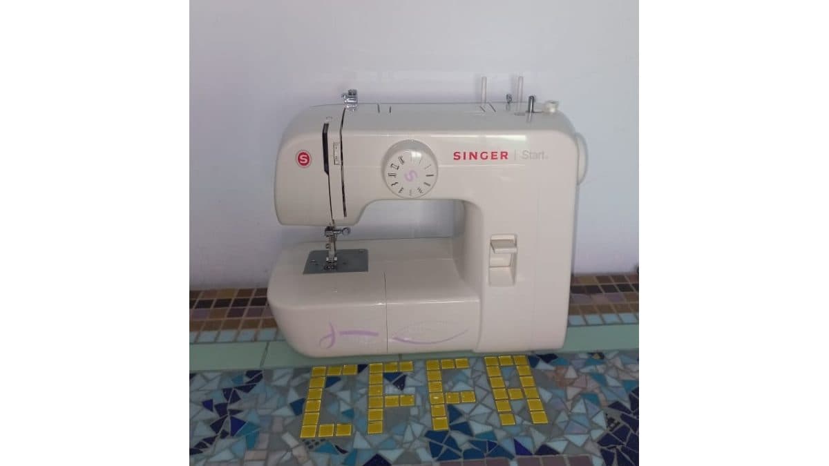 Máquina de costura Singer Start